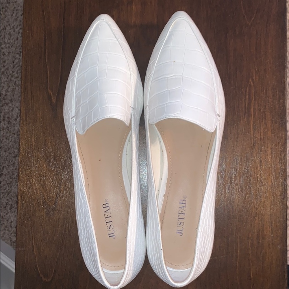 White, pointed toe flats